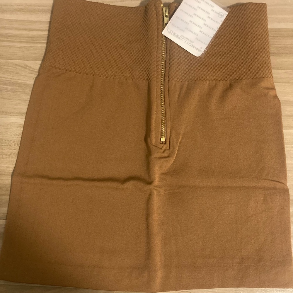 NEW Spandex mini skirt S M Connection 18 Fits Size 2-8 Shapewear Zipper camel
